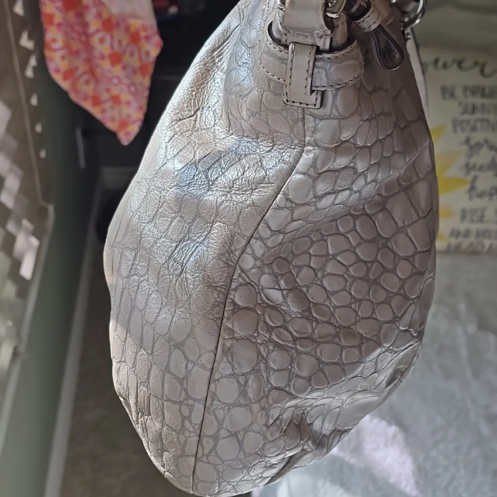 COACH Madison LINDSEY Croc Embossed Large Purse - Picture 9 of 16